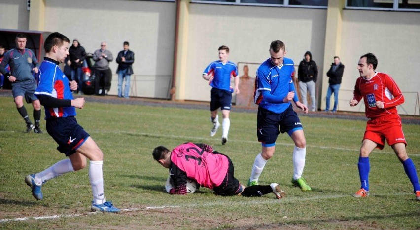 Piłka nożna. Gedania pokonała Orła Trąbki Wielkie 5:0 [ZDJĘCIA]