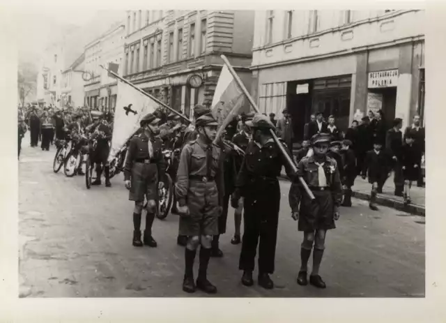 Zdjęcia z manifestacji 3 Maja w Szczecinku w roku 1946