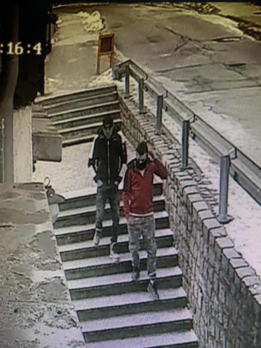 Bezczelny napad na jubilera w Karpaczu. Sprawcy ukradli biżuterię za ponad 100 000 zł