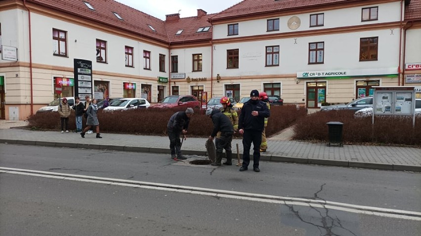 Ewakuacja trzech kamienic w centrum Bochni z powodu...