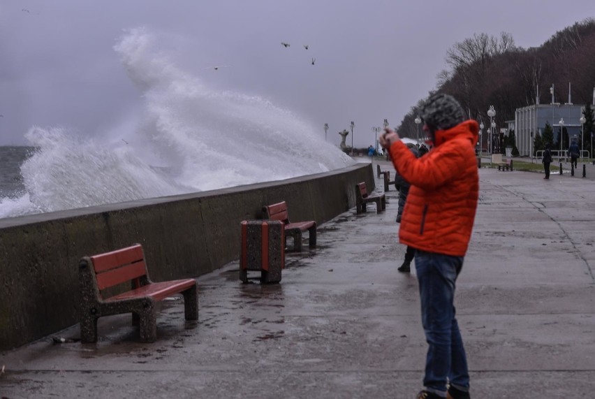 Sztorm na Bałtyku. Gdynia