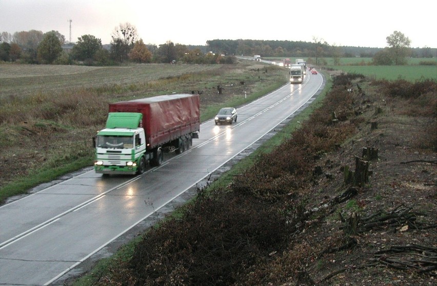 Autostrada A4 do Wrocławia 18 lat temu. Tak wyglądała trasa. Budowa autostrady A4 to było drogowe wydarzenie dekady