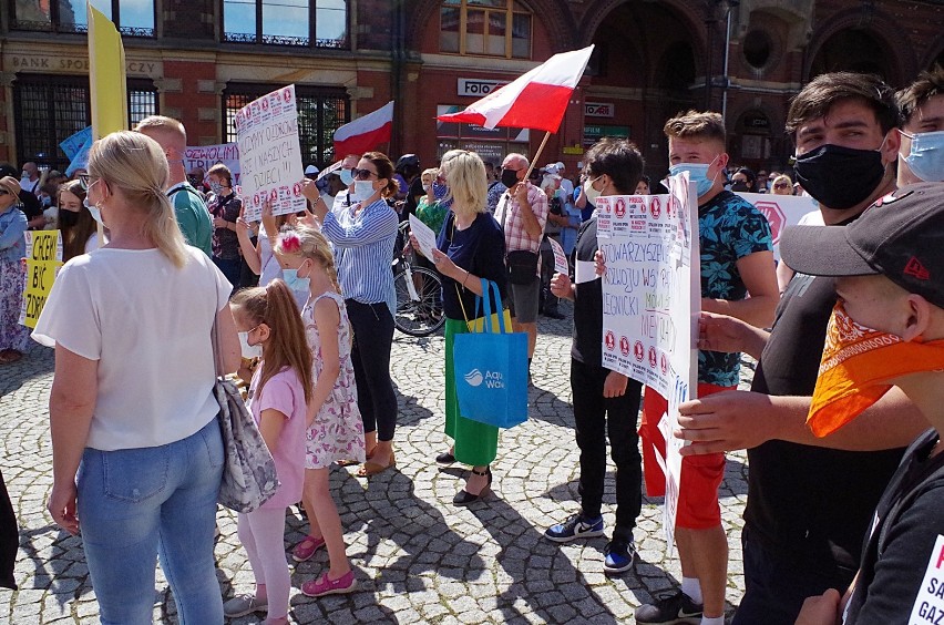 Protest przeciwko budowie "spalarni" w Legnicy. Mieszkańcy boją się o zdrowie
