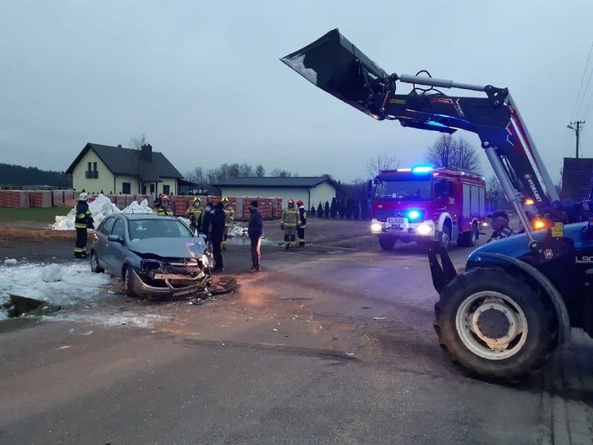 Wypadek we wsi Majdany w powiecie piotrkowskim 04.02.2021