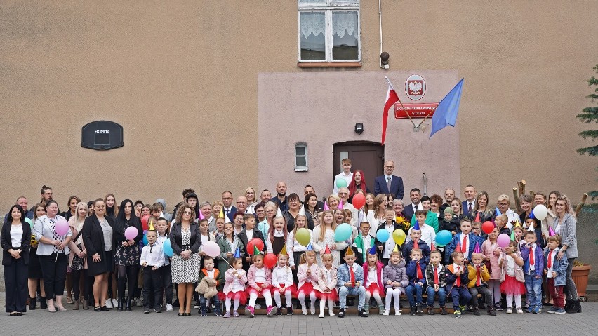 Jubileusz 10-lecia istnienia Społecznej Szkoły Podstawowej w Zalesiu. Mówią o niej: mała szkoła z wielką mocą