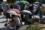 Straszny upał i tłumy ludzi na wtorkowych bazarach w Kielcach. Zobaczcie co było hitem (ZDJĘCIA) 