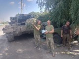 Centrum logistyczne pomocy Ukrainie w Starachowicach. Pomagają ludzie z całego świata. Zobaczcie zdjęcia z Ukrainy