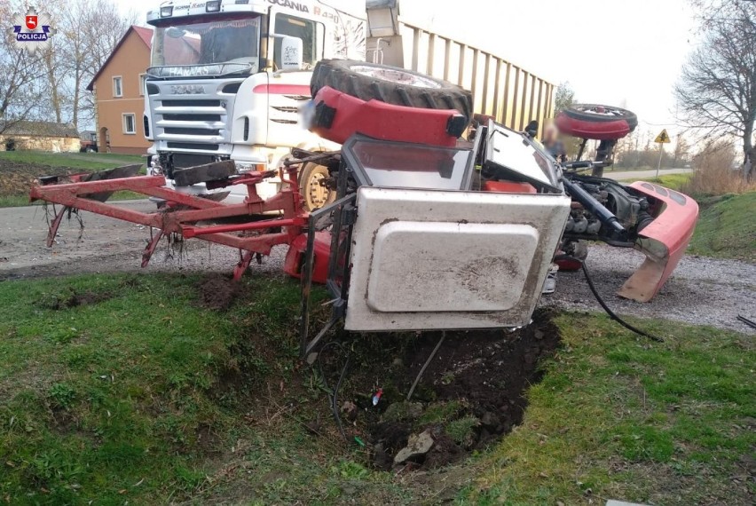 Gmina Werbkowice: Skręcał traktorem na posesję, wylądował w rowie