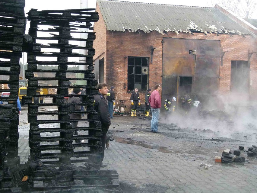Potężny pożar w Salamonach (zdjęcia)