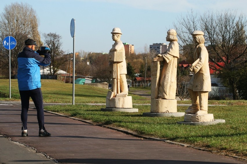 Drewniane rzeźby nad Bystrzycą są inspirowane Lublinem. Zobacz zdjęcia!