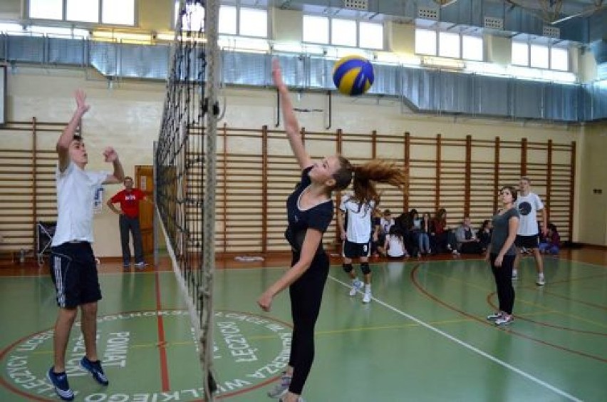 I Liceum Ogólnokształcące w Łęczycy świętowało Dzień Sportu 