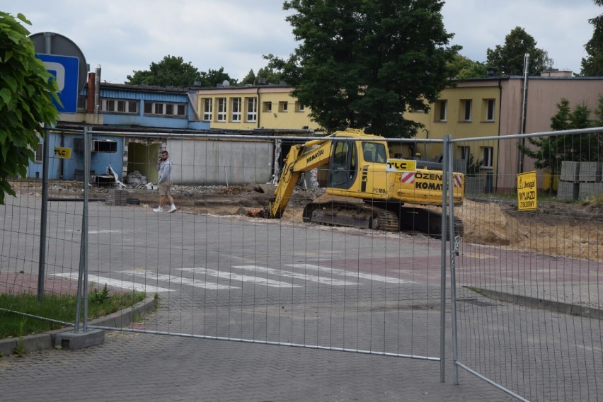 Trwa remont hali sportowej w Wągrowcu. Do kiedy inwestycja zostanie ukończona? 