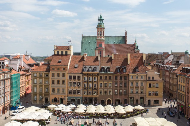 Organizatorzy wydarzenia gwarantują senne koszmary po spacerze. Nie może zabraknąć na nim żadnego miłośnika opowieści z dreszczykiem. Podczas przejścia przez starówkę dowiedzą się m.in. gdzie znajdowało się kiedyś prosektorium dla wiślanych topielców czy jak pewien wojak przechytrzył diabła wcielonego.

Miejsce: Plac Zamkowy przed bramą Zamku Królewskiego
Termin: 6-08.07 i 12-15.07.2018r.
Cena: Płatne "co łaska" po spacerze