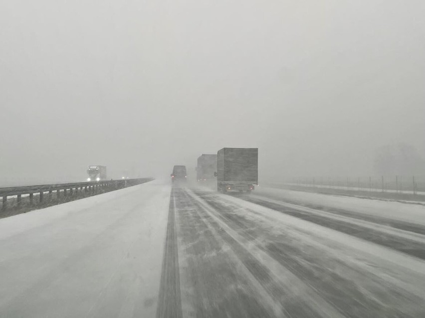 A1 między Łodzią a Piotrkowem w wtorek 28 marca rano. Więcej...