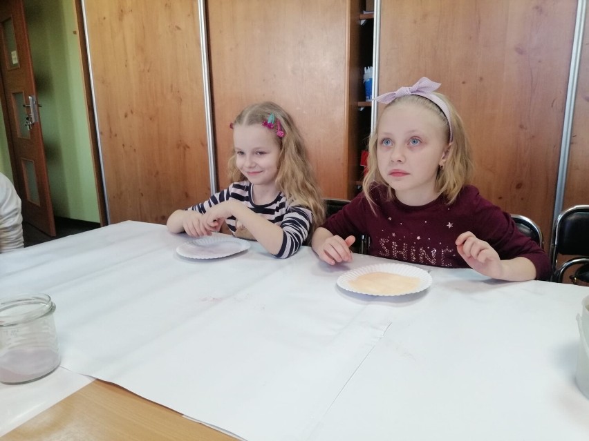 Dzieci z Ukrainy po pierwszych zajęciach w Rypińskim Domu Kultury. Zobacz zdjęcia