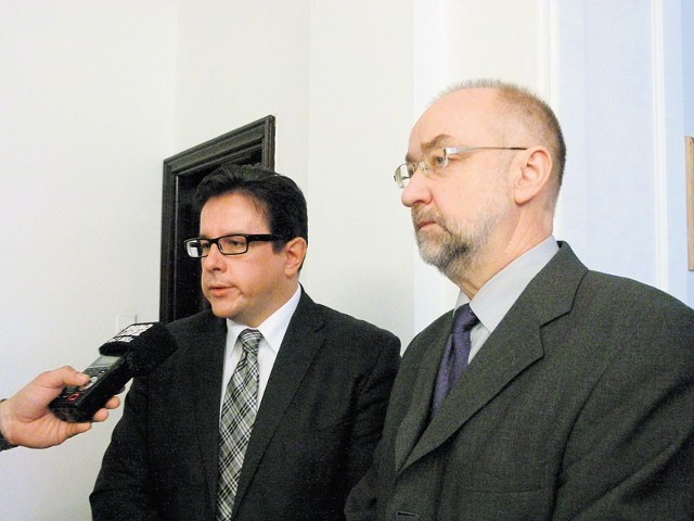 Krzysztof Makowski i Bogusław Hubert z Ruchu Palikota obawiają się, że Łódź będzie musiała ograniczyć inwestycje.