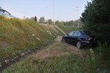 W Annówce 20-letni kierowca bmw wypadł z drogi. Trafił do szpitala (ZDJĘCIA)