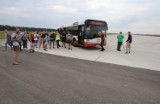 Podczas Dnia Otwartych Koszar widzowie zwiedzali obiekty przyszłego portu lotniczego w Radomiu - zobacz zdjęcia 