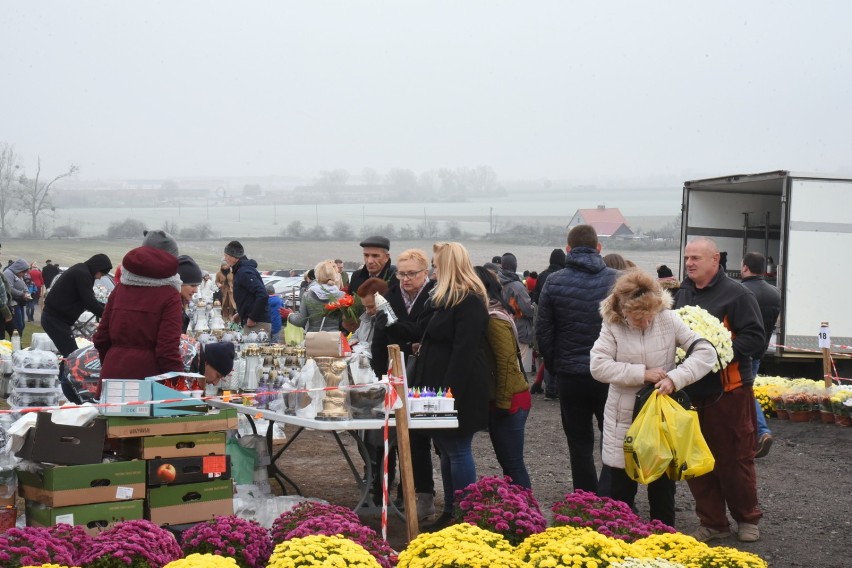 Wszystkich Świętych na międzyrzeckim cmentarzu