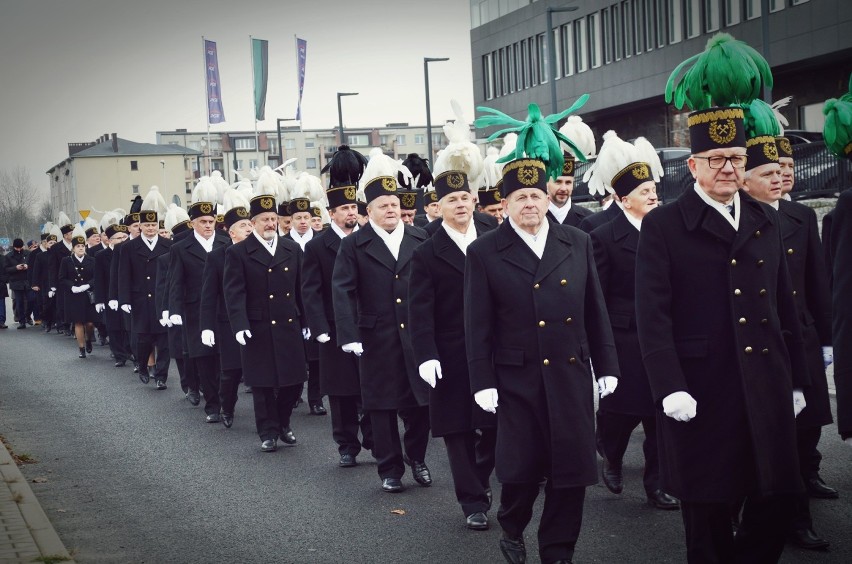 Barbórka 2019. Górnicy z Bełchatowa przemaszerowali ulicami miasta [ZDJĘCIA]