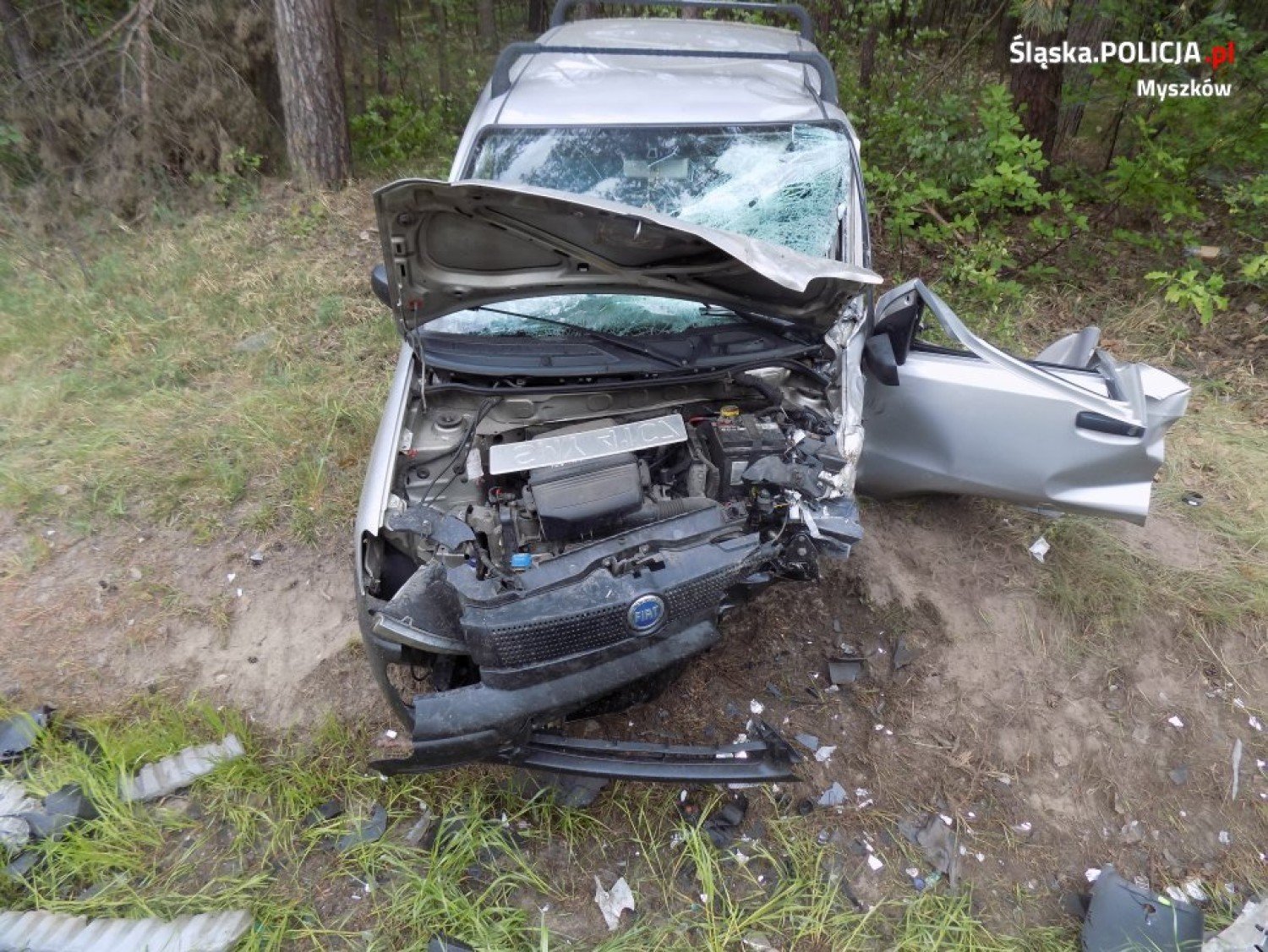 Wypadek w Żarkach Kierowca suzuki zjechał na przeciwległy