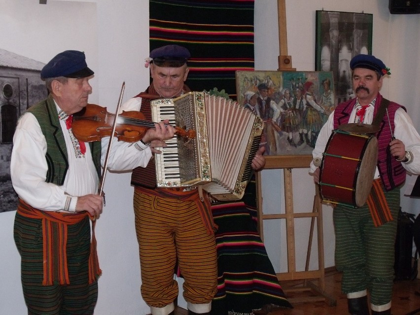 Opoczyńscy muzykanci podczas występów w muzeum
