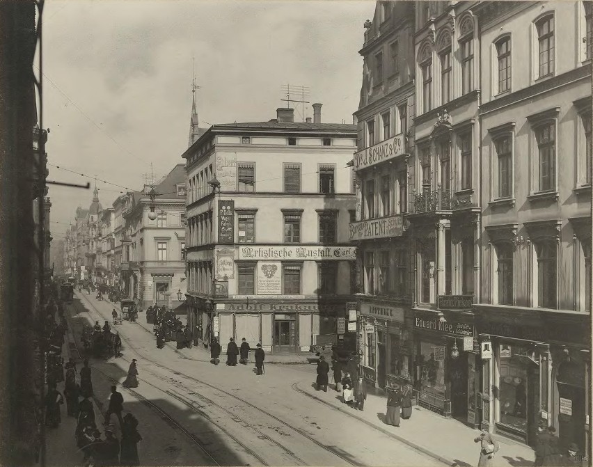 Ul. Świdnicka na fotografii Eduarda van Deldena z 1900 r. W...