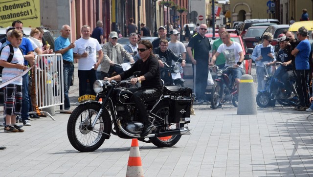 Podczas wystawy zabytkowych motocykli w Wąbrzeźnie można był podziwiać m.in. junaki, WSK-i, WFM-ki, hondy, jawy, komarki.