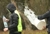 Mandat a nawet sąd za oblewanie wodą. W lany poniedziałek baw się z umiarem