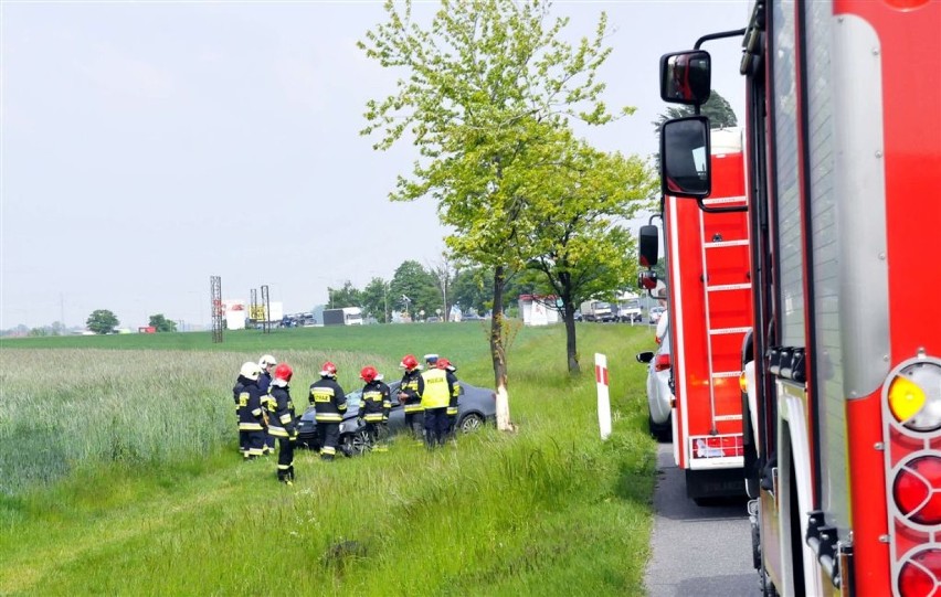 Volkswagen dachował na obwodnicy Kościana