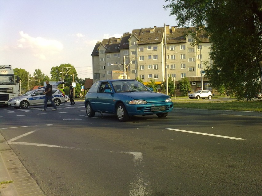 Potrącona rowerzystka na ul. Ku Słońcu. 11-latka trafiła do...
