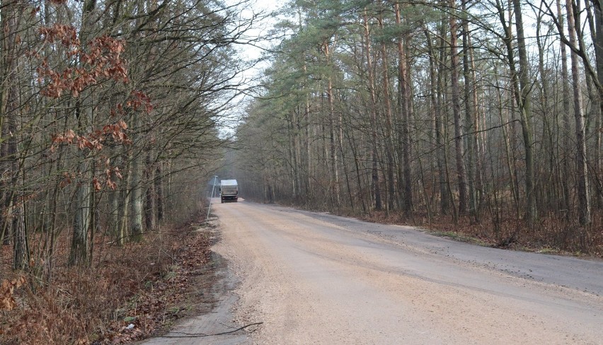 Zakończyła się przebudowa drogi do miejscowości Grudzeń Las w gminie Sławno [ZDJĘCIA]