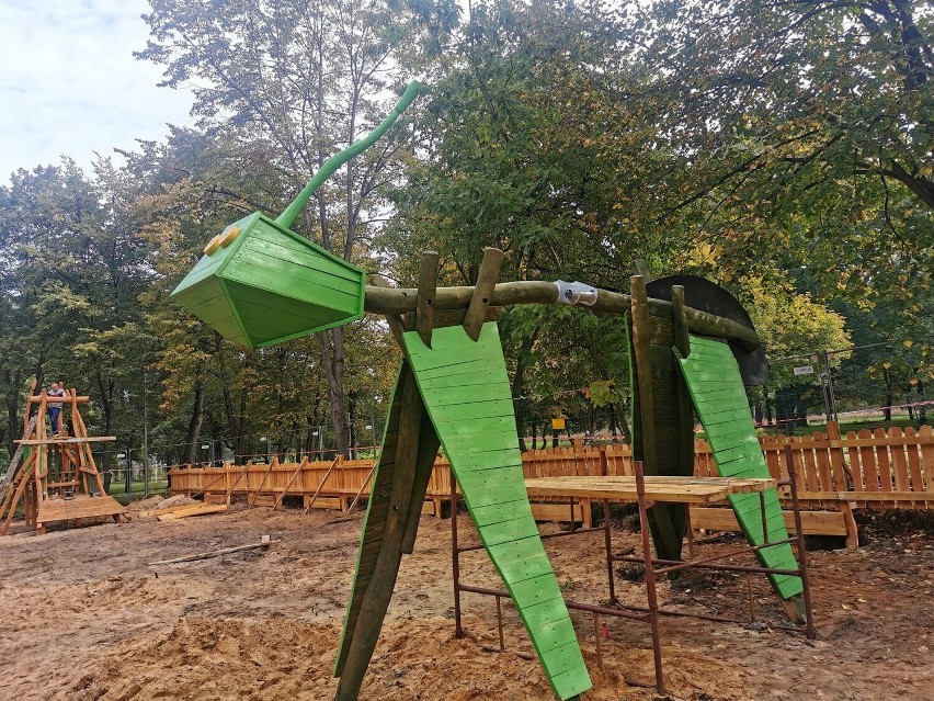 Unikatowy plac zabaw z wielkimi owadami powstaje w Parku...