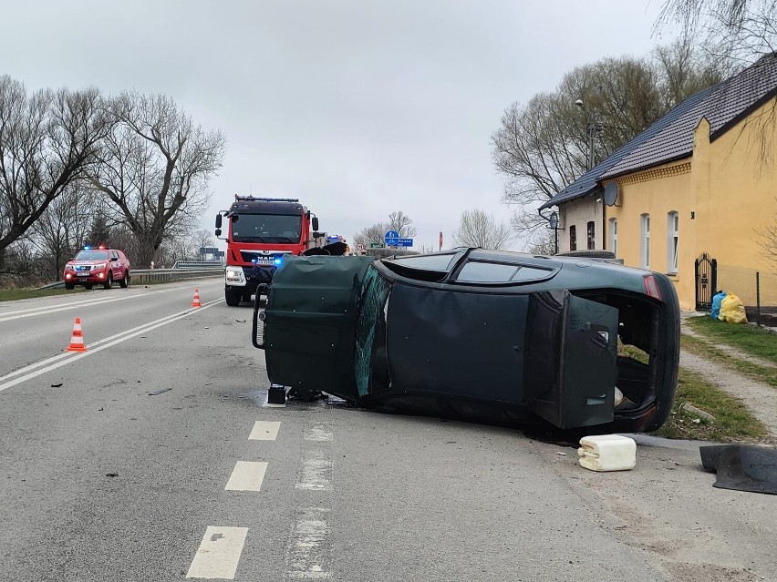  Gm.Nowy Dwór Gdański. Poważny wypadek na DK7 koło Solnicy. Cztery osoby poszkodowane! 12.04.2023