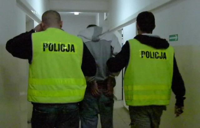 Kryminalni z Komisariatu Policji Toruń Śródmieście rozliczyli z licznych kradzieży zatrzymanego przestępcę. Mężczyzna został zatrzymany przez stróżów prawa we wtorek.