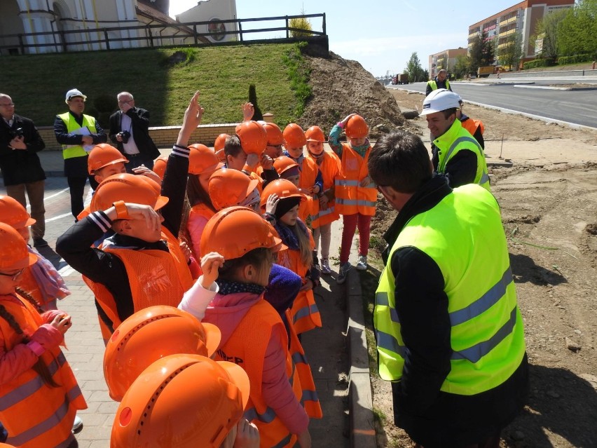 Spotkanie z dziećmi poświęcone bezpieczeństwu w budownictwie (zdjęcia, wideo)