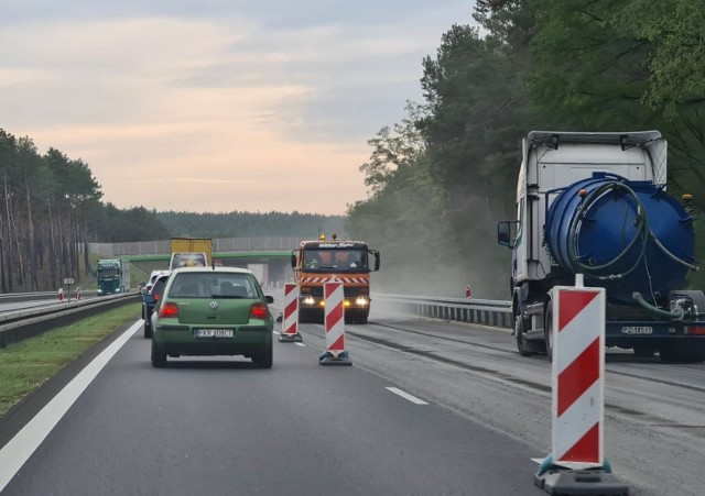 Trwa remont nawierzchni na odcinku S3 Sulechów - Zielona Góra