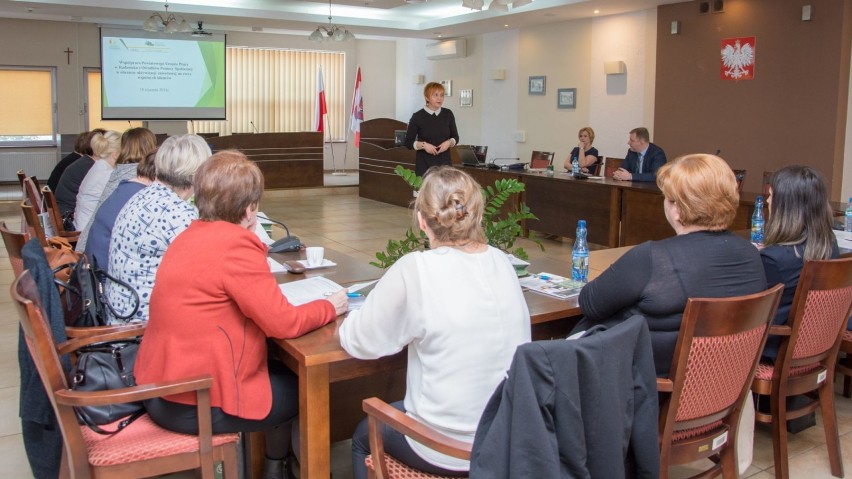 Radomsko: Rozmawiali o aktywizacji bezrobotnych w szczególnie trudnej sytuacji