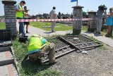 Urządzili sobie libację na cmentarzu. Po pół roku wpadli w ręce policji [ZDJĘCIA]