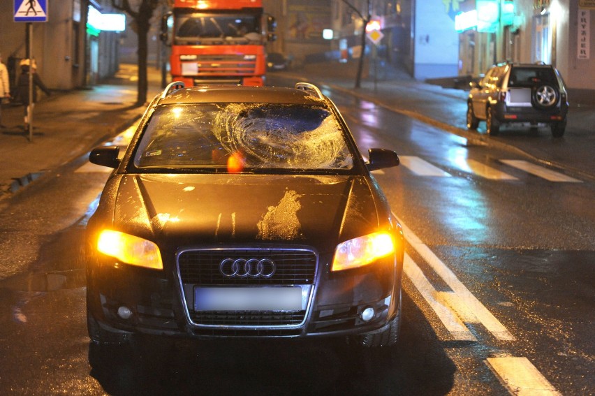 Dwa wypadki na przejściach dla pieszych w Lipnie [zdjęcia, szczegóły]