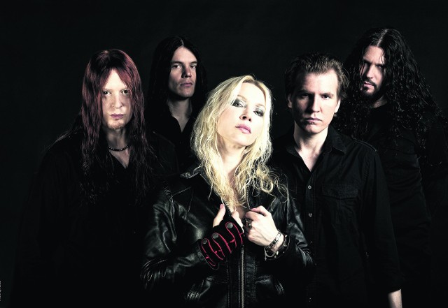 Arch Enemy, szwedzki zespół muzyczny wykonujący melodic death metal, został założony w 1996 r.