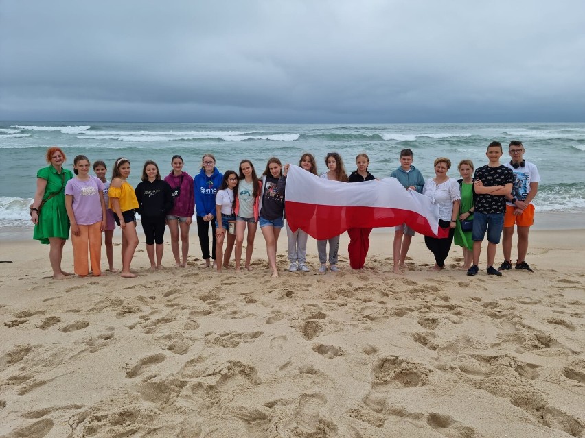Uczniowie Szkoły Podstawowej nr 2 w Sycowie polecieli do Portugalii. To wszystko w ramach projektu Erasmus +