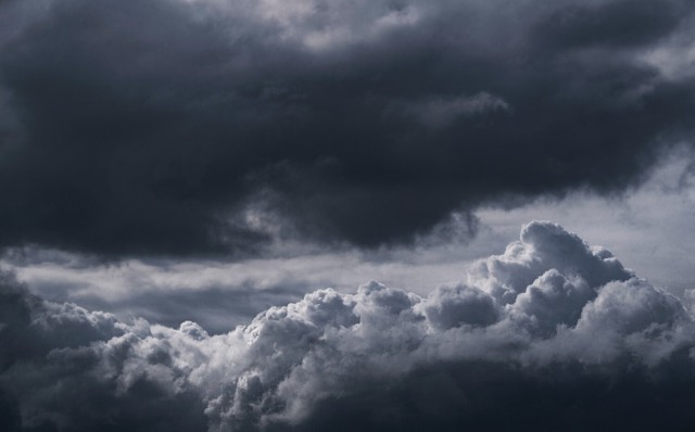 Możliwe burze z gradem nad Nysą. Meteorolodzy znów wydali ostrzeżenie pogodowe.