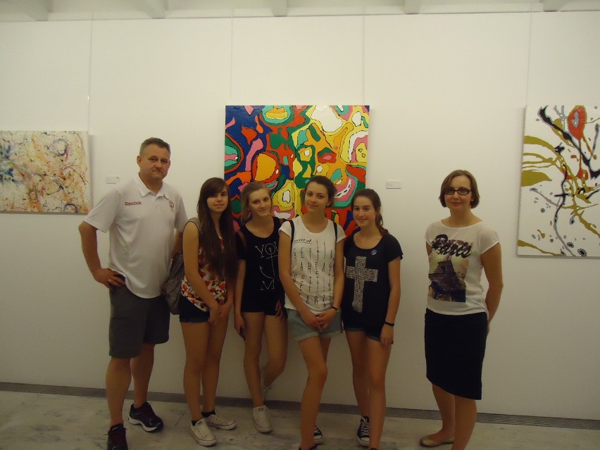 Uczennice Gimnazjum nr 2  w ramach projektu Erasmus odwiedziły miejscowość Evora w Portugalii