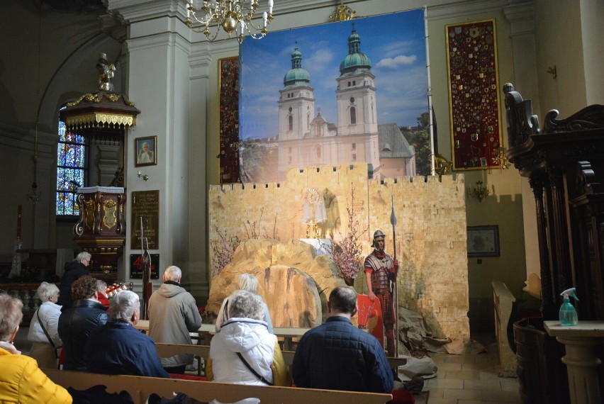 Groby Pańskie w pilskich  kościołach [ZOBACZ ZDJĘCIA]