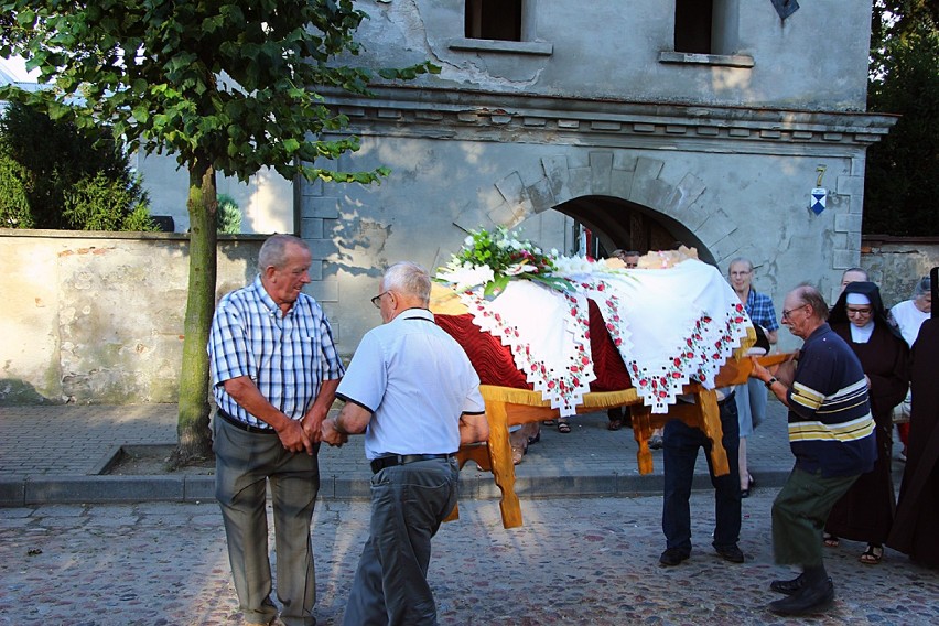 Procesja Matki Boskiej Zaśniętej przeszła ulicami Warty