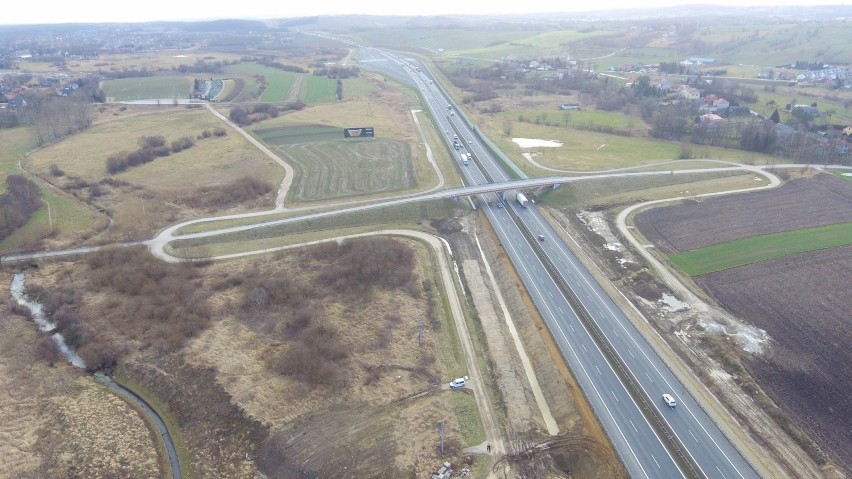 Budowa autostradowego Węzła Niepołomice blisko finału [ZDJĘCIA]