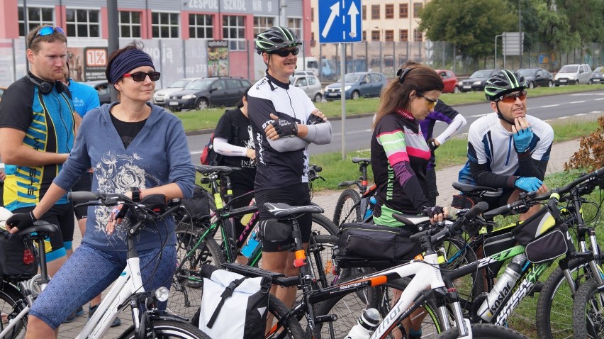 Rajd rowerowy po słodkości. Cykliści obrali za cel Festiwal Smaku w Grucznie [zdjęcia, wideo]