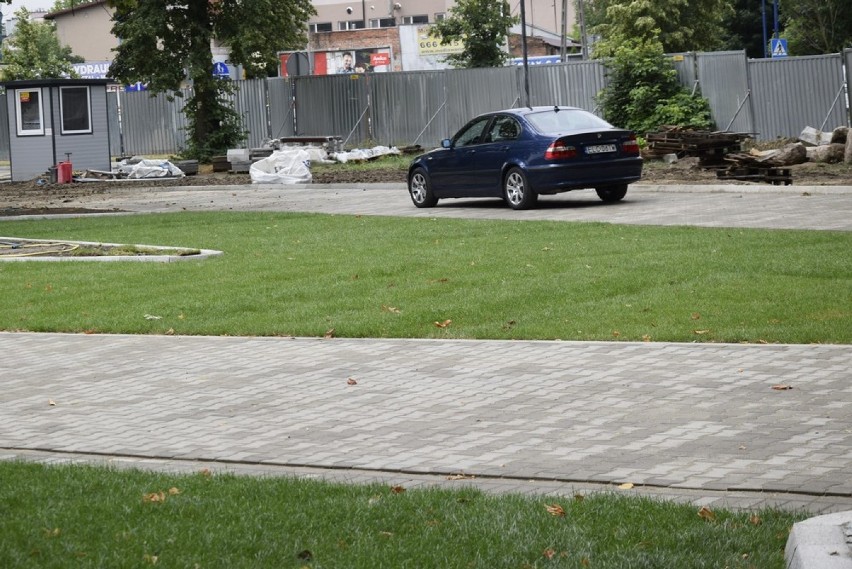 Po ukończeniu budowy parking przy ul. Rawskiej wyglądał...