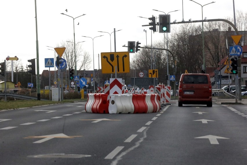 Trwa przebudowa ulicy Sikorskiego w Legnicy, zobaczcie aktualne zdjęcia